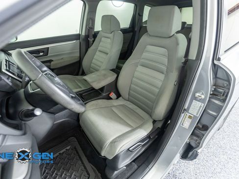 Used 2019 Honda CR-V LX image 24