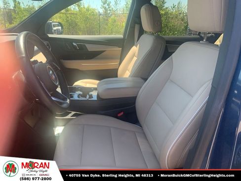 Used 2025 Buick Enclave Preferred FWD image 5