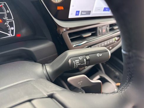 New 2025 Lexus ES 350 w/ Premium Package image 20