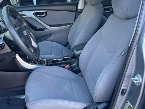 Used 2014 Hyundai Elantra SE w/ Option Group 02 FWD image 12