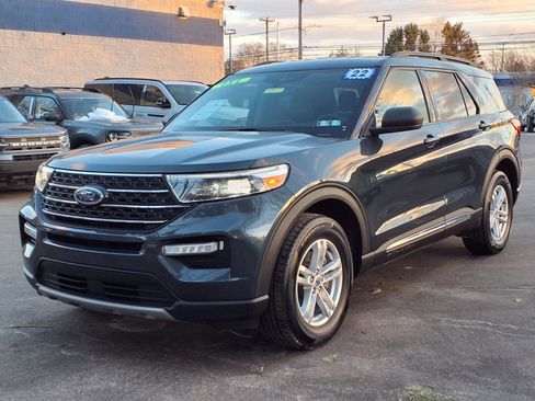 Certified 2022 Ford Explorer XLT w/ Equipment Group 202A image 8