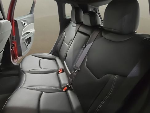 Used 2025 Jeep Compass Limited AWD/4WD image 14