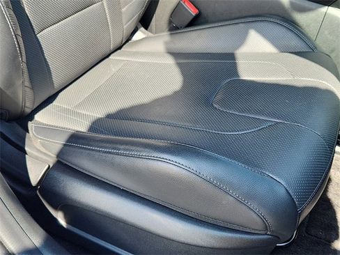 Certified 2023 Hyundai Elantra Limited image 32