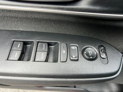 Used 2021 Honda CR-V EX image 12