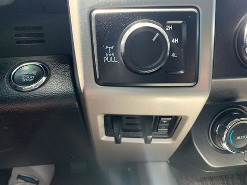 Used 2019 Ford F250 Lariat w/ Lariat Ultimate Package AWD/4WD image 31