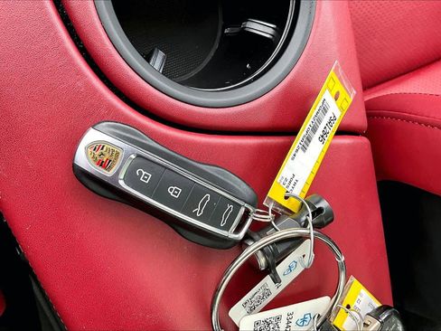 Used 2023 Porsche Taycan image 14