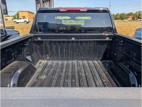 Used 2025 Chevrolet Silverado 1500 LT image 8