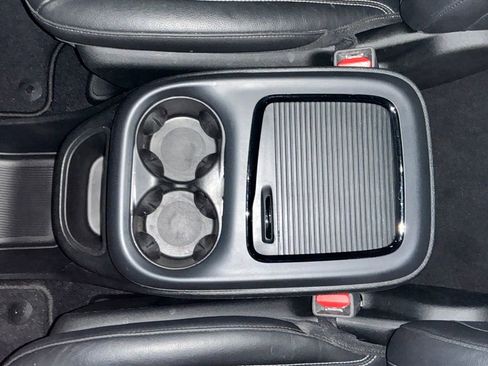 Used 2021 Chrysler Pacifica Touring-L w/ Uconnect Theater Family Group image 25