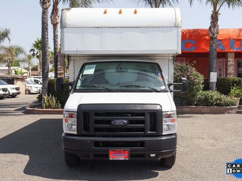 Used 2018 Ford E-350 and Econoline 350 Super Duty image 3