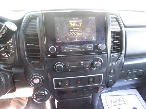 Used 2023 Nissan Titan S AWD/4WD image 19