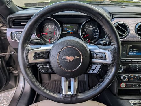 Used 2016 Ford Mustang GT RWD image 16