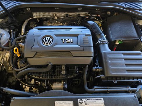 Used 2015 Volkswagen Golf S FWD image 26