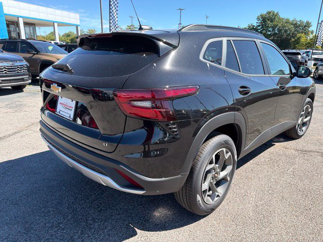 New 2026 Chevrolet Trax LT FWD image 3