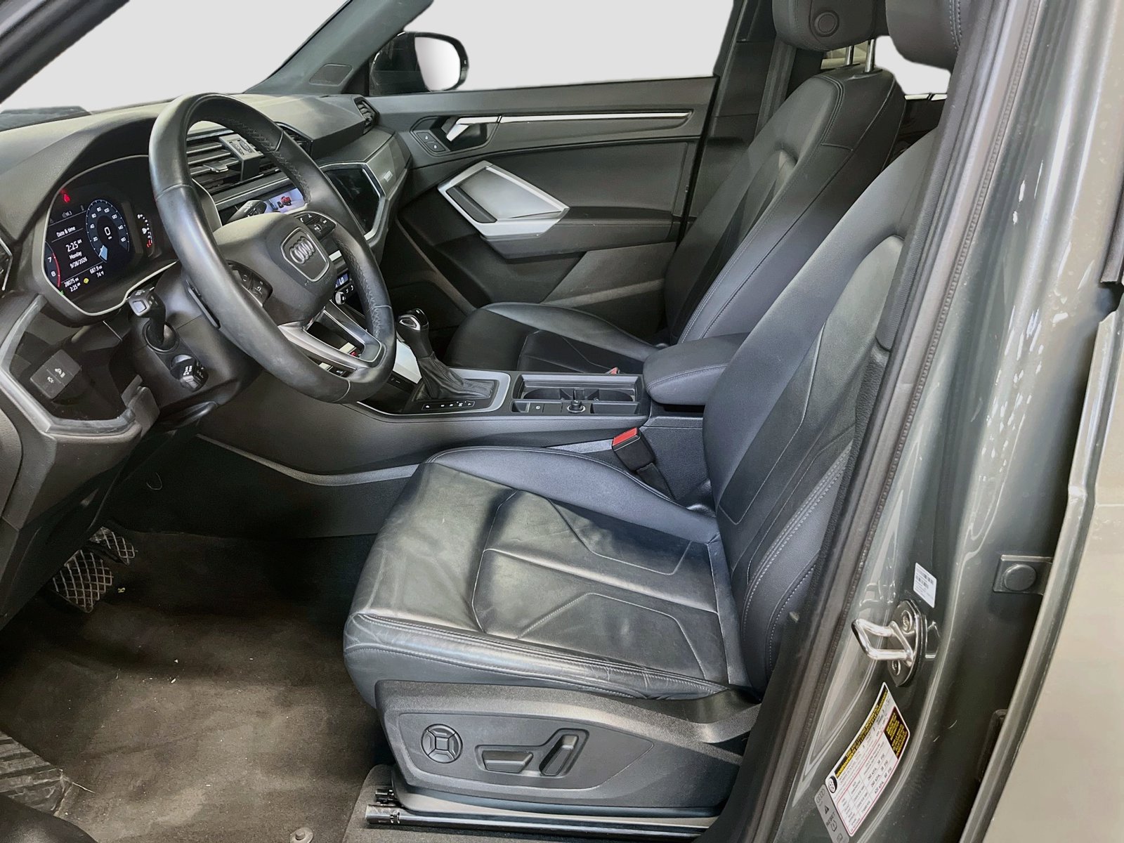 Used 2025 Audi Q3 2.0T Premium AWD/4WD image 20