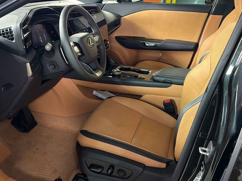 Certified 2025 Lexus RZ 450e image 27