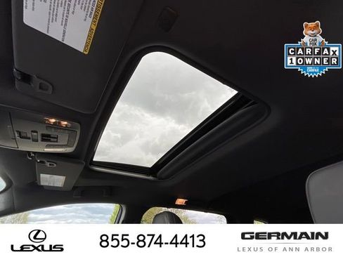 Used 2023 Toyota Sienna XSE AWD/4WD image 21
