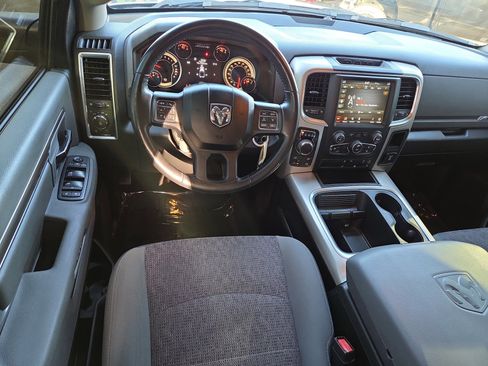 Used 2018 RAM 1500 Big Horn image 13