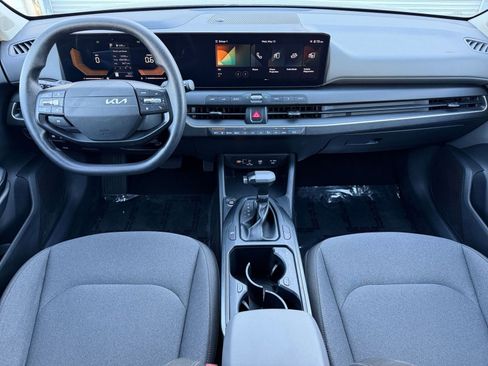 Used 2025 Kia K4 FWD image 32
