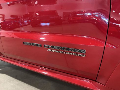 Used 2018 Jeep Grand Cherokee Trackhawk AWD/4WD image 52