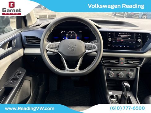 Certified 2022 Volkswagen Taos SE w/ Driver Assistance Package image 15