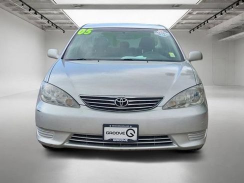 Used 2005 Toyota Camry LE FWD image 9