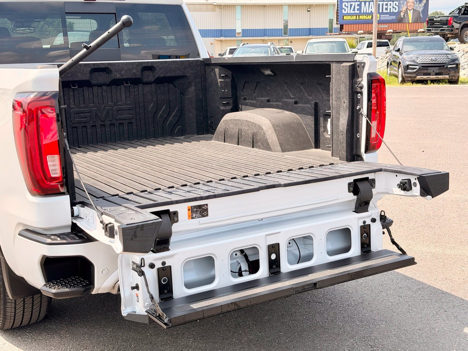 Used 2023 GMC Sierra 1500 Denali AWD/4WD image 12