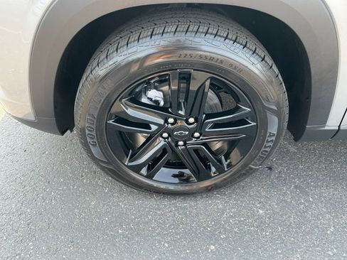 New 2025 Chevrolet Trax ACTIV w/ Driver Confidence Package image 9