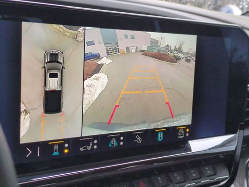 Used 2023 Chevrolet Silverado 1500 ZR2 w/ Technology Package image 30