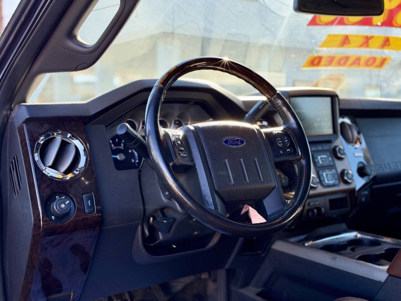 Used 2015 Ford F250 Platinum AWD/4WD image 2