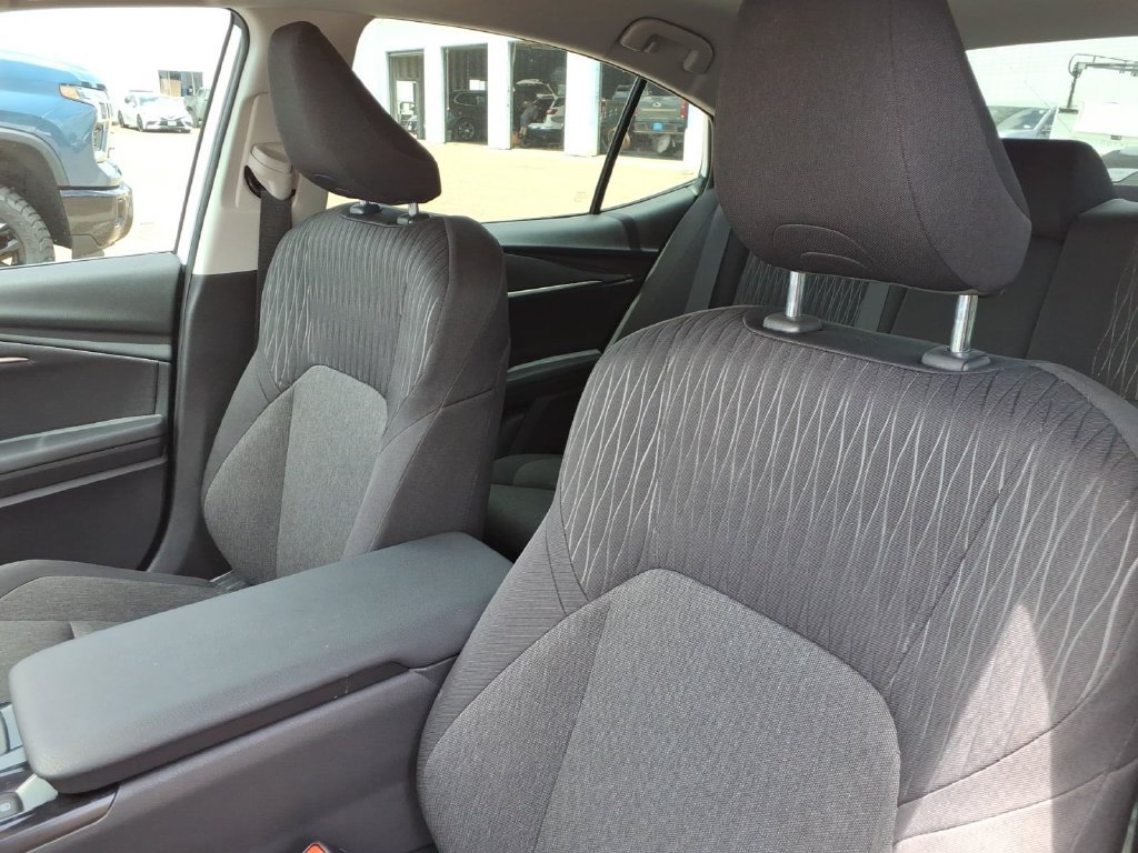 Used 2026 Toyota Camry LE w/ Convenience Package FWD image 10