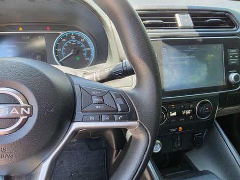 Used 2024 Nissan Leaf S FWD image 16