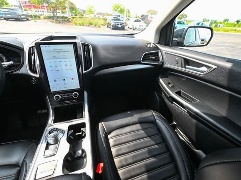 Certified 2024 Ford Edge SEL w/ Convenience Package AWD/4WD image 34