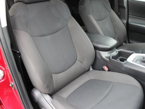 Used 2025 Toyota RAV4 LE image 18