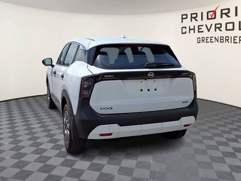Used 2025 Nissan Kicks S AWD/4WD image 7