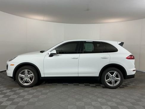 Used 2017 Porsche Cayenne AWD/4WD image 8