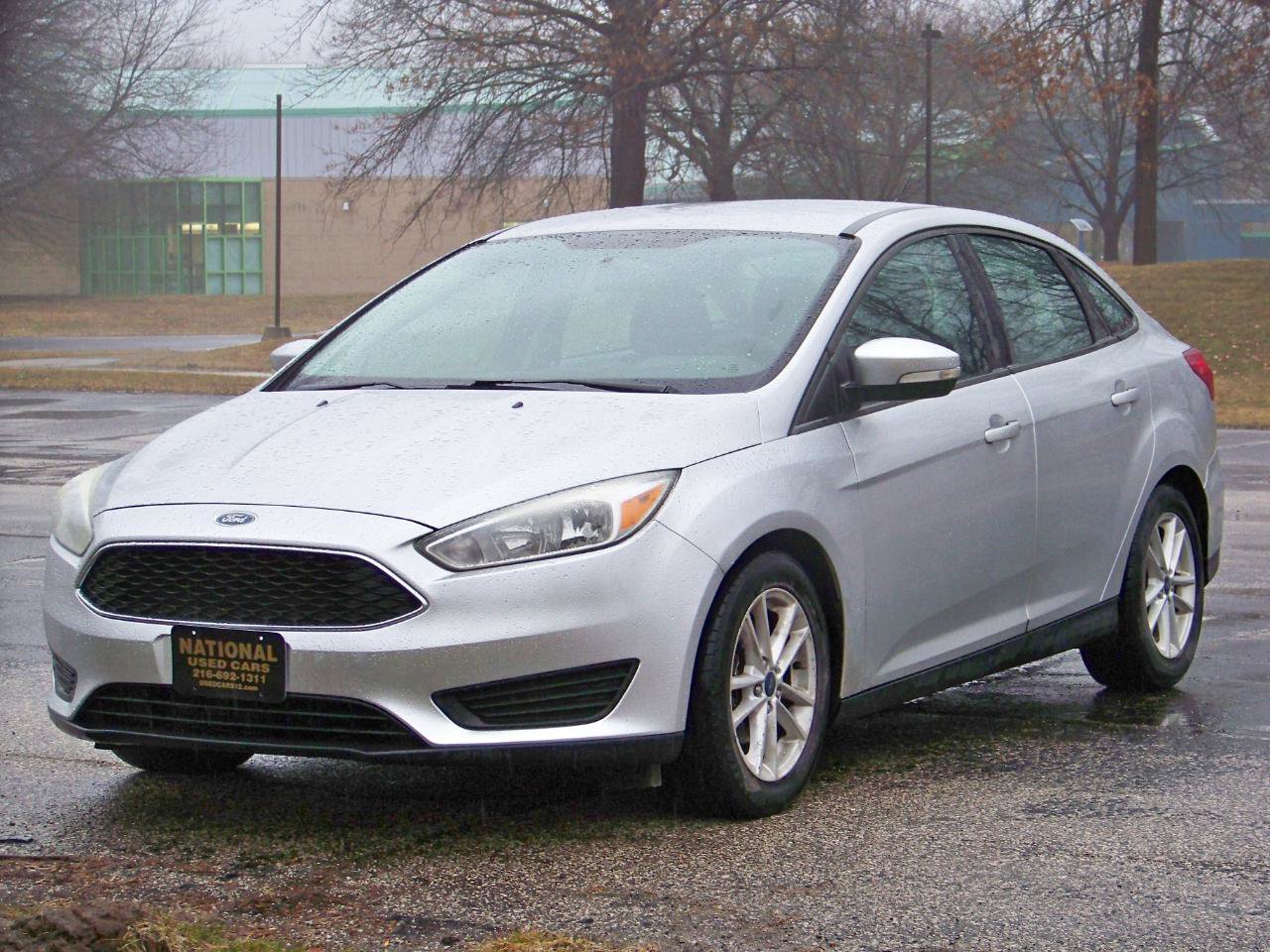 Used 2016 Ford Focus SE FWD image 1