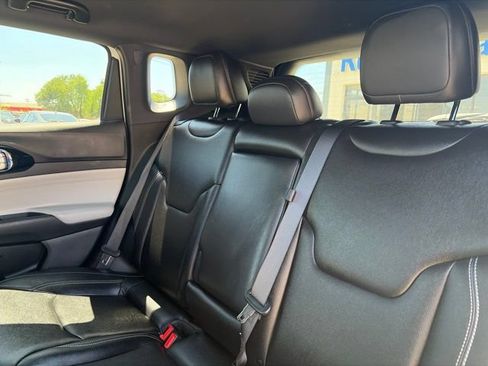 Used 2025 Jeep Compass Limited AWD/4WD image 7