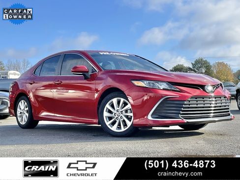 Used 2023 Toyota Camry LE image 1