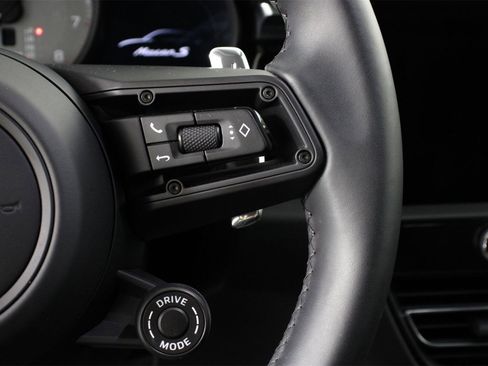 Used 2025 Porsche Macan S image 15