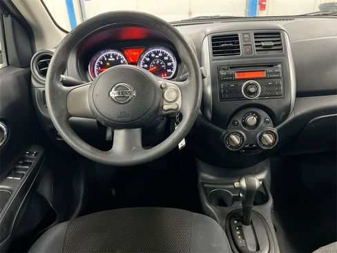 Used 2013 Nissan Versa SV image 18