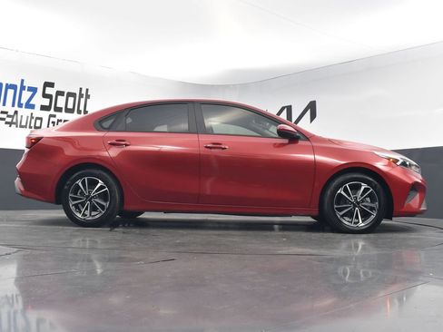 Certified 2023 Kia Forte LXS image 30