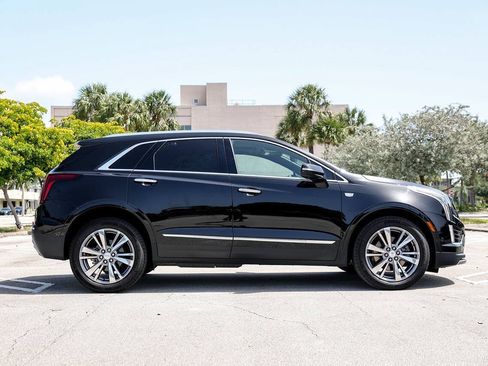 Used 2024 Cadillac XT5 Premium Luxury w/ Technology Package AWD/4WD image 9