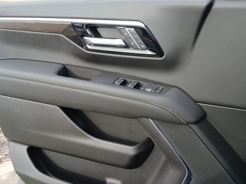 New 2026 Chevrolet Tahoe Premier w/ Sun And Tow Package image 19