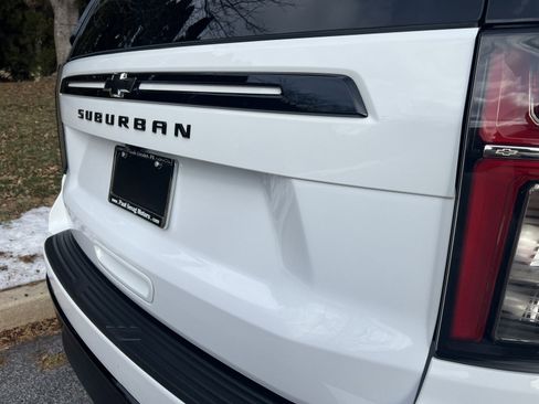 Used 2023 Chevrolet Suburban Z71 w/ Luxury Package image 57