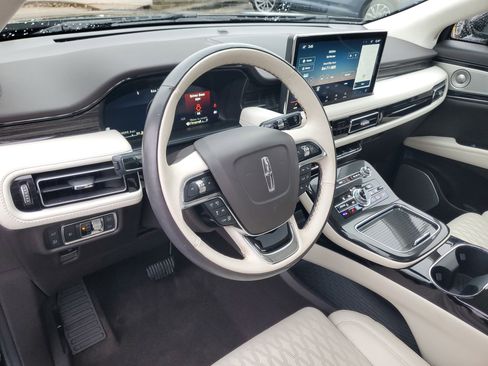 Certified 2023 Lincoln Nautilus Black Label image 13