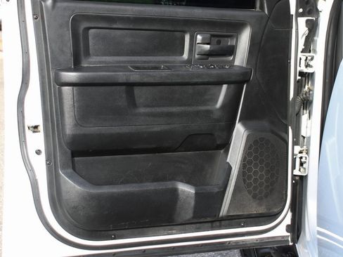 Used 2018 RAM 3500 Tradesman w/ Popular Equipment Group image 15