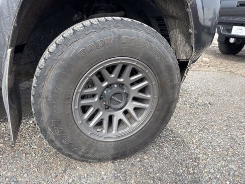 Used 2021 Toyota Tacoma SR image 4