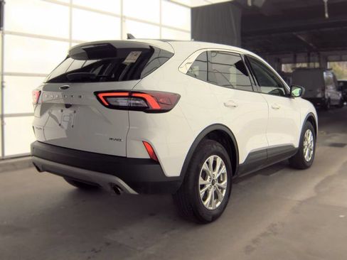 Used 2023 Ford Escape Active AWD/4WD image 5