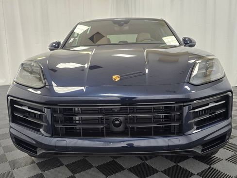 Certified 2025 Porsche Cayenne Coupe AWD/4WD image 10