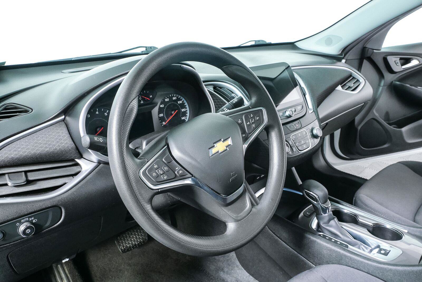 Used 2024 Chevrolet Malibu LT FWD image 4